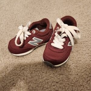 New Balance Tennis Shoe